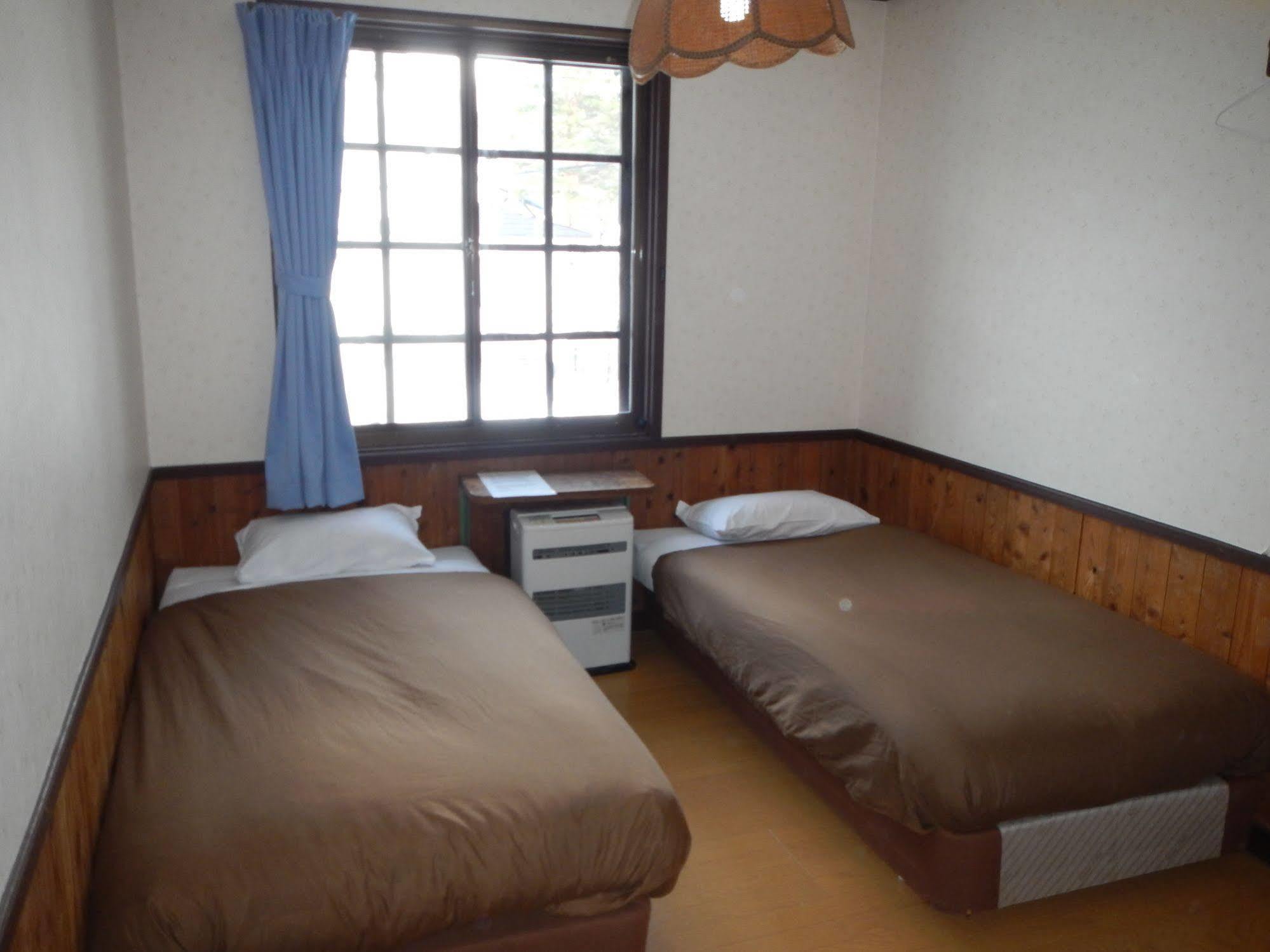 Mt Hakuba Backpackers Hostel Exteriör bild
