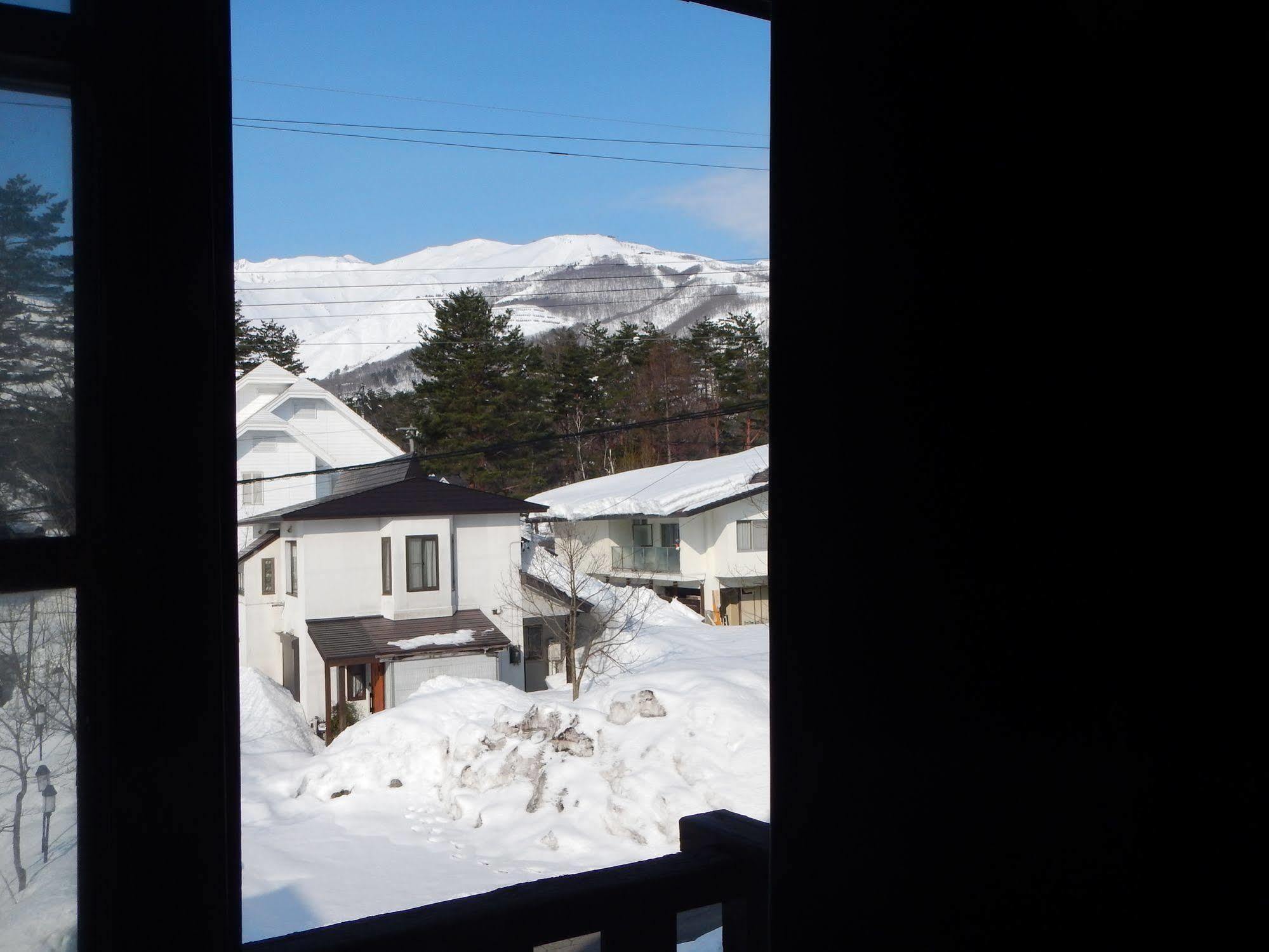 Mt Hakuba Backpackers Hostel Exteriör bild