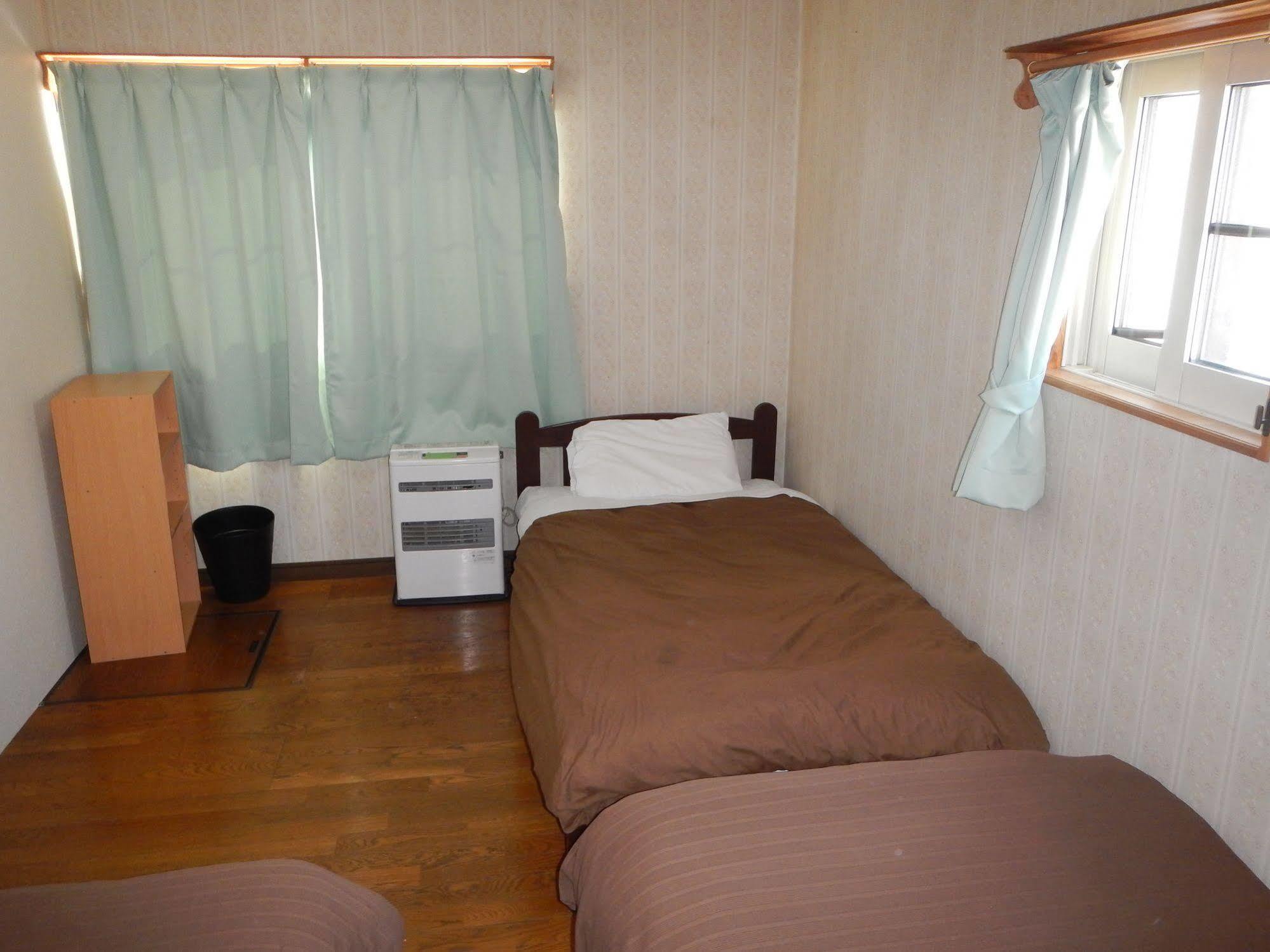 Mt Hakuba Backpackers Hostel Exteriör bild